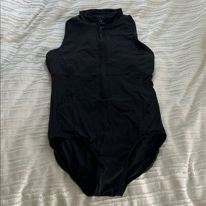Black Sleeveless Zip-Up Dance leotard